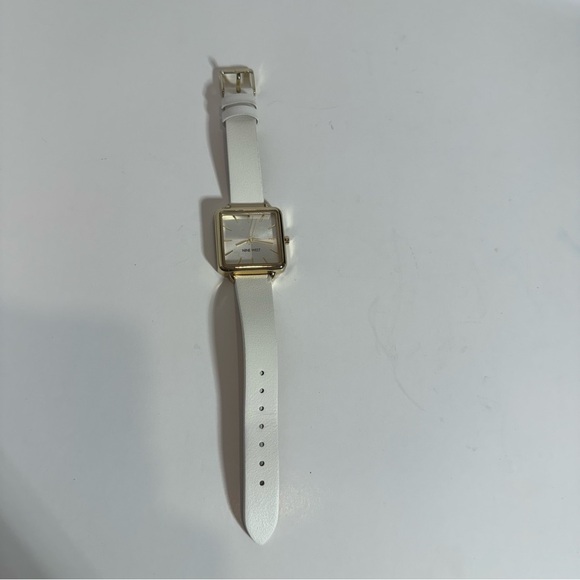 Women's Nine West Gold Tone White Strap Watch Battery Classic Dress Square - Picture 1 of 8